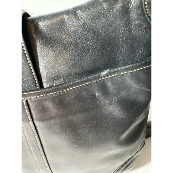 Black Leather Shoulder Bag - Picture 3 of 10